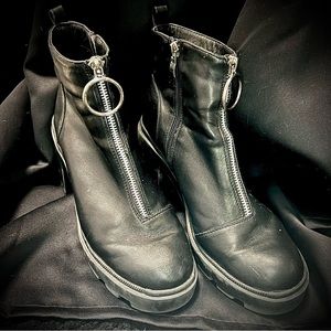 Public Desire Black O-Ring Heeled Boots